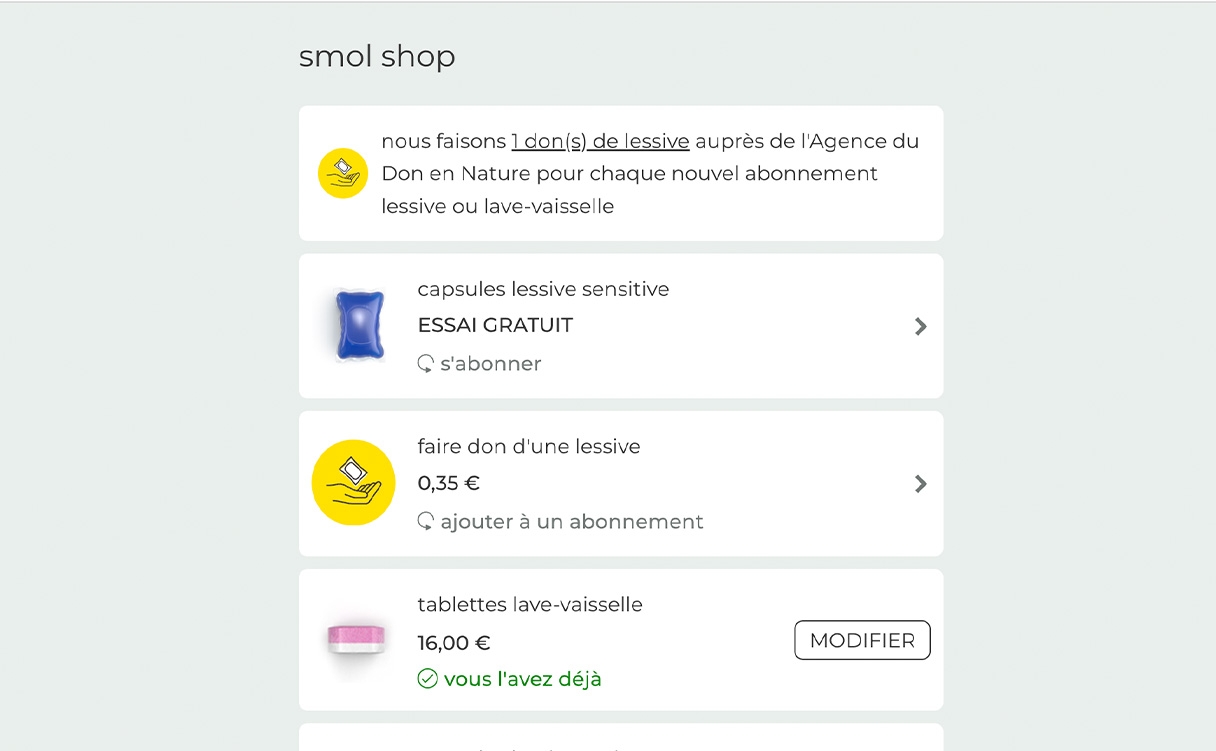 imprime écran du « smol shop » dans l’espace personnel client, listant plusieurs options d’abonnements disponibles, incluant les capsules lessive sensitive, le don d’une lessive et les tablettes lave-vaisselle.