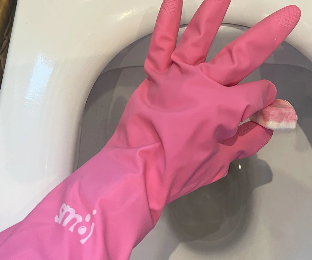 dishwasher tablet to clean toilet