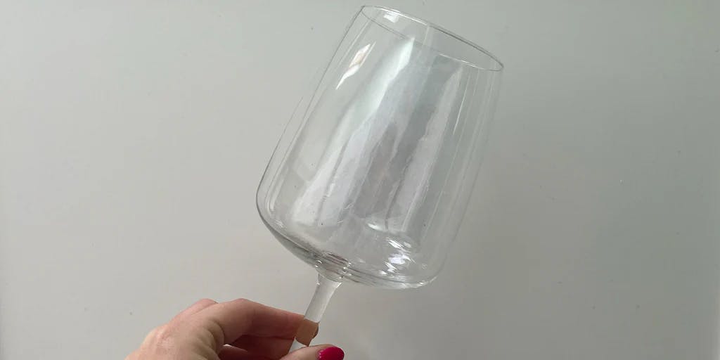 cloudy wine glass from dishwasher