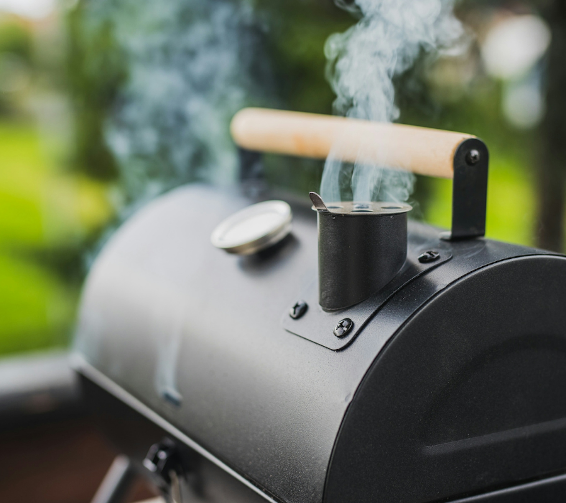 a bbq with smoke 